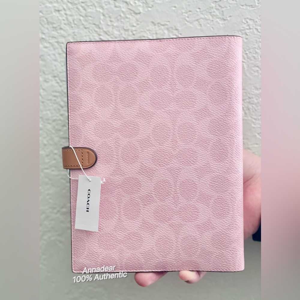 COACH Powder Pink Notebook in Signature Canvas NWT - Picture 3 of 6